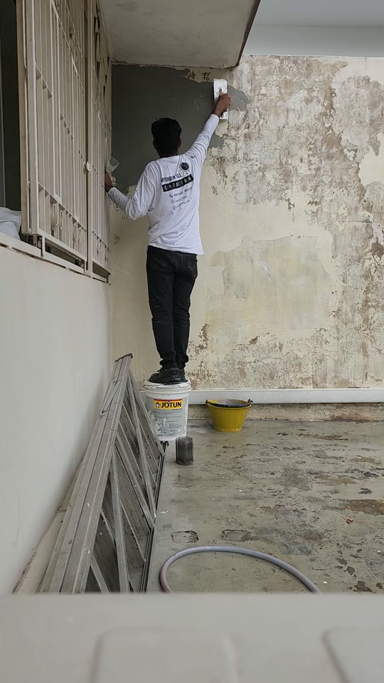Timelapse — the 83 Florence Road repaint, start to finish.